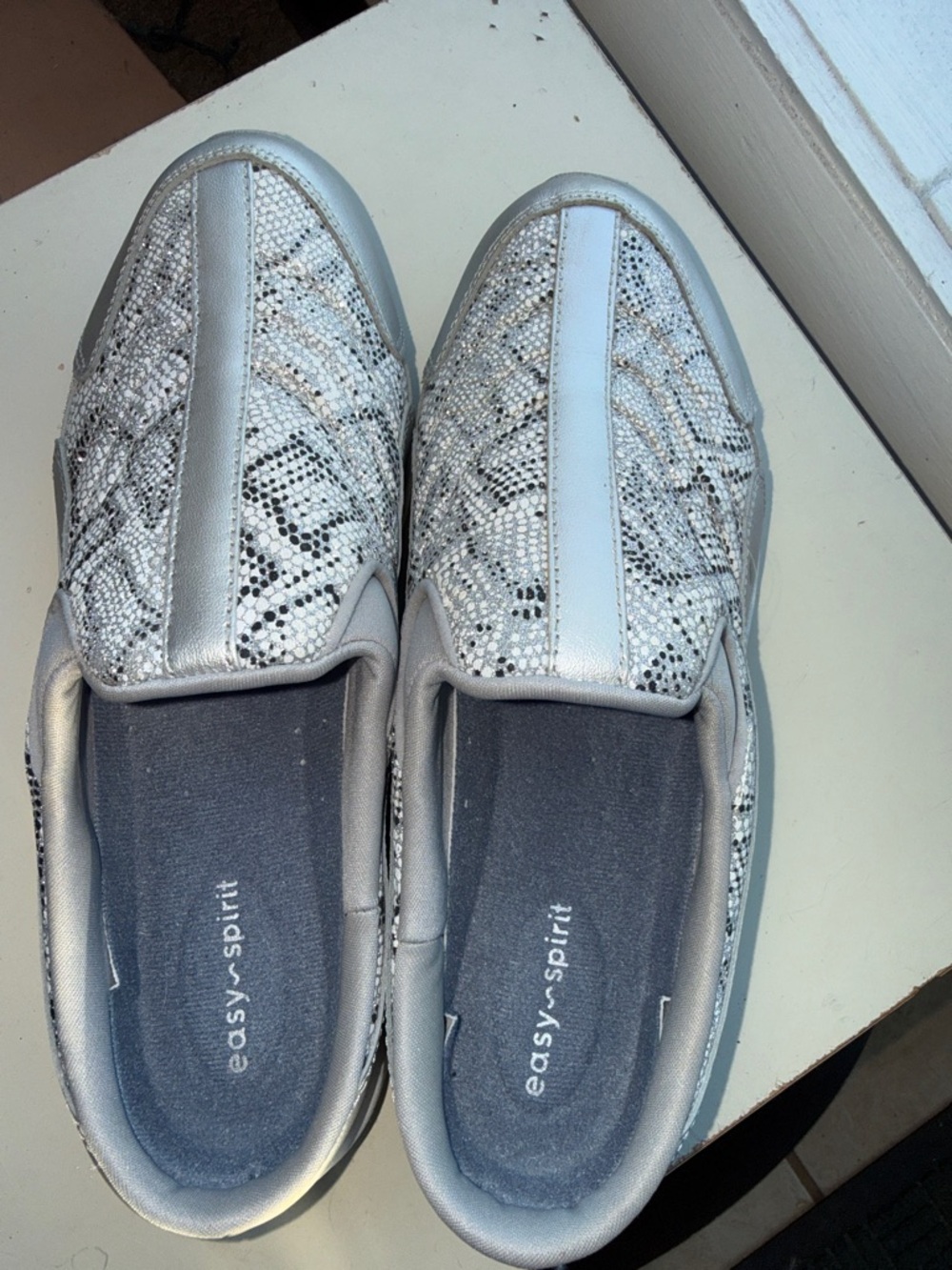 Easy Spirit Metallic Silver Slip-On - Picture 2 of 8